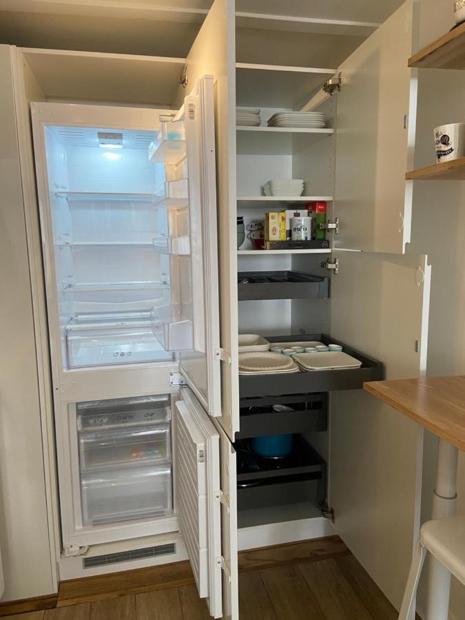 Superbe Duplex De 70M2 Avec 2 Chambres En Hyper Centre Au Calme Sur Cour Classe 3 Etoiles Avec Parking En Option La Rochelle  Kültér fotó