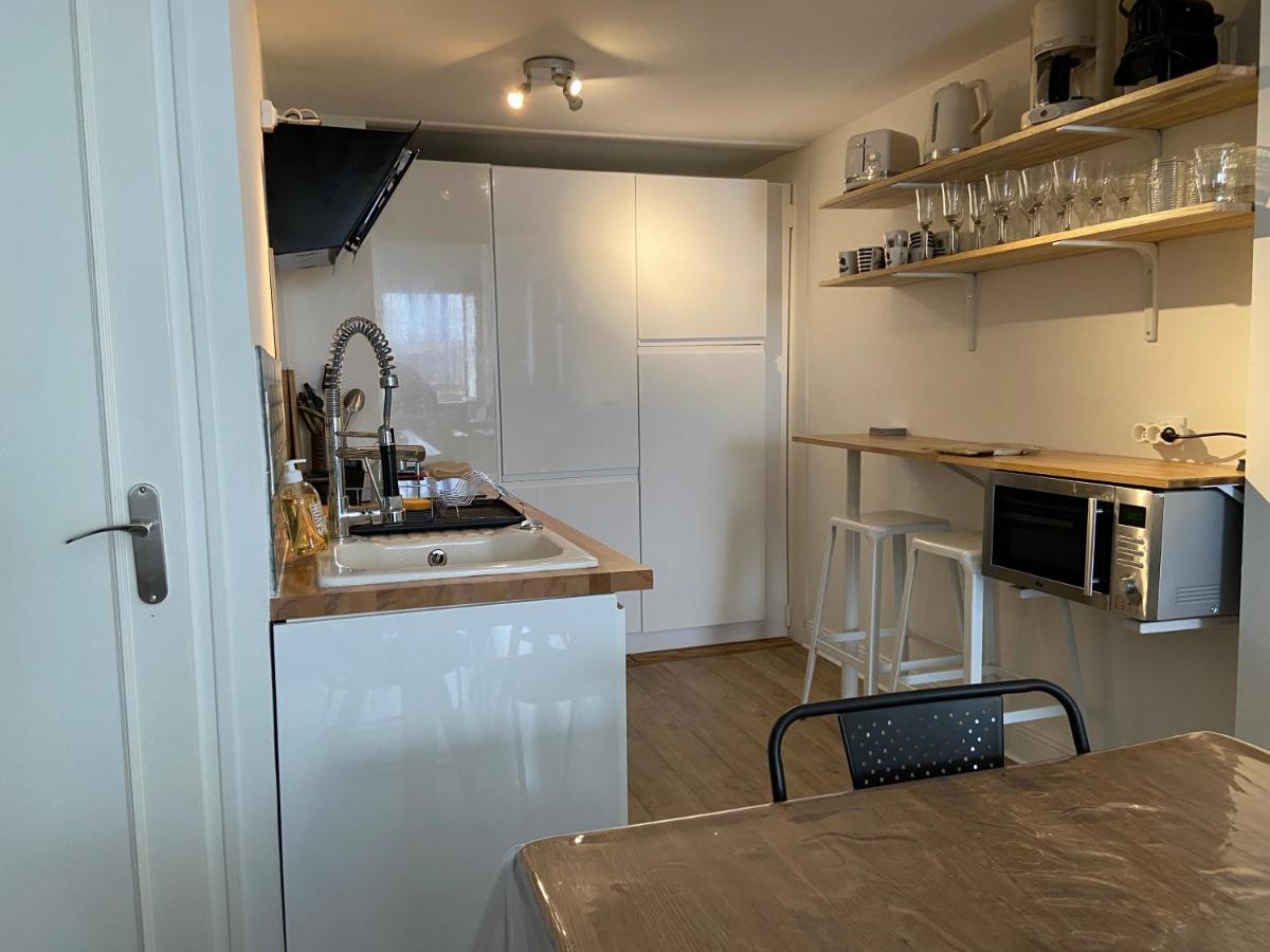 Superbe Duplex De 70M2 Avec 2 Chambres En Hyper Centre Au Calme Sur Cour Classe 3 Etoiles Avec Parking En Option La Rochelle  Kültér fotó
