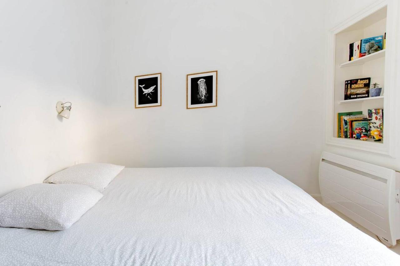 Superbe Duplex De 70M2 Avec 2 Chambres En Hyper Centre Au Calme Sur Cour Classe 3 Etoiles Avec Parking En Option La Rochelle  Kültér fotó