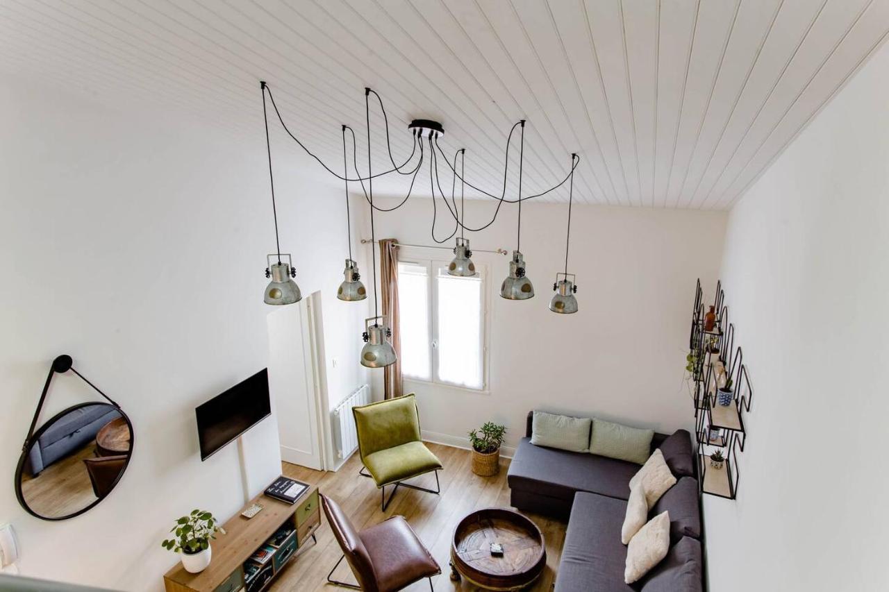 Superbe Duplex De 70M2 Avec 2 Chambres En Hyper Centre Au Calme Sur Cour Classe 3 Etoiles Avec Parking En Option La Rochelle  Kültér fotó