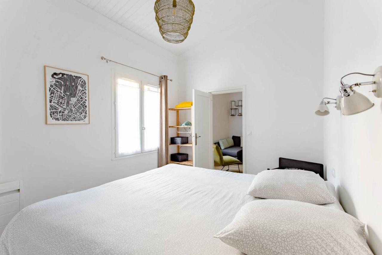 Superbe Duplex De 70M2 Avec 2 Chambres En Hyper Centre Au Calme Sur Cour Classe 3 Etoiles Avec Parking En Option La Rochelle  Kültér fotó